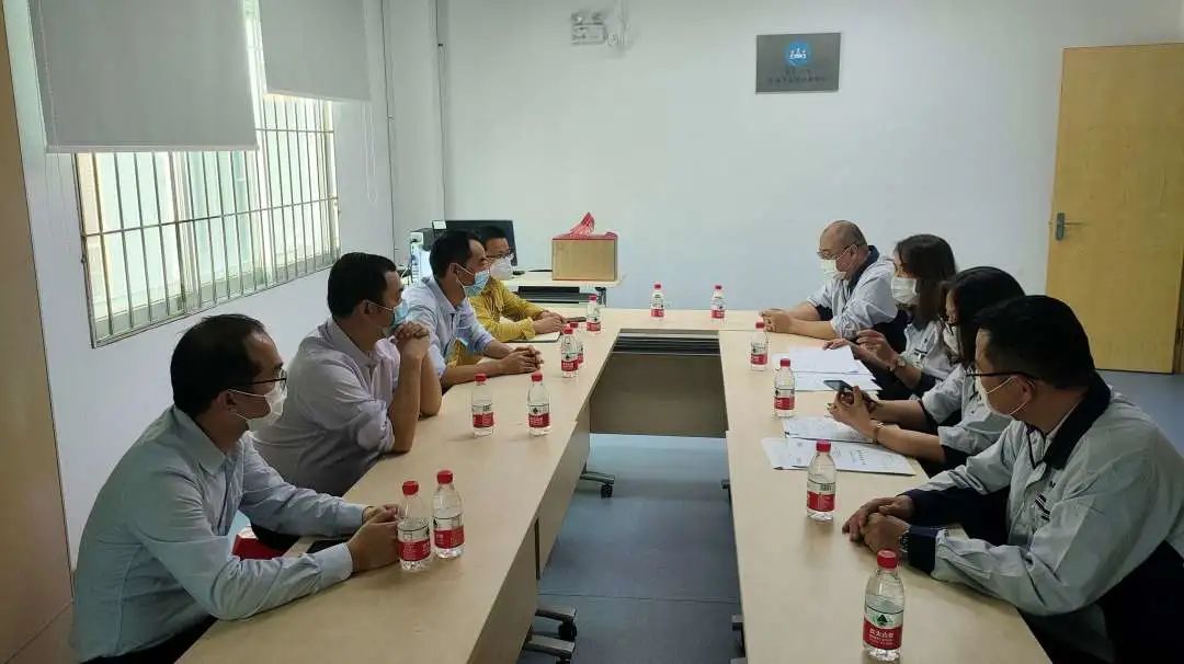  @宝安职工：你的工会律师在这里，有需要就call TA！全免费！