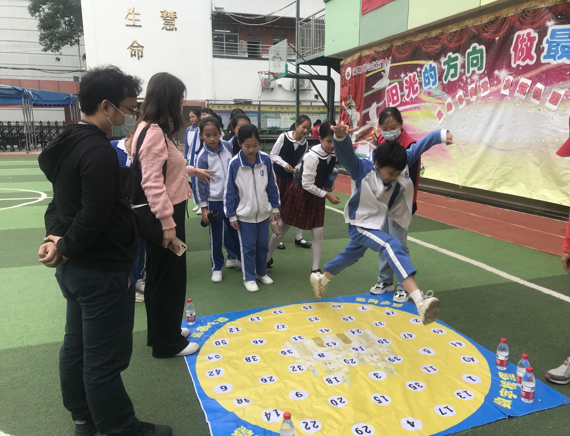 “青春之心灵，青春之少年”心理健康知识宣传进校园