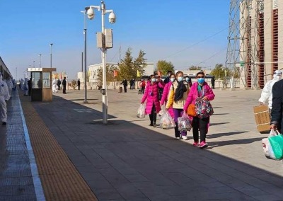 内蒙古额济纳旗最后一列滞留旅游专列转运，将开往安徽芜湖
