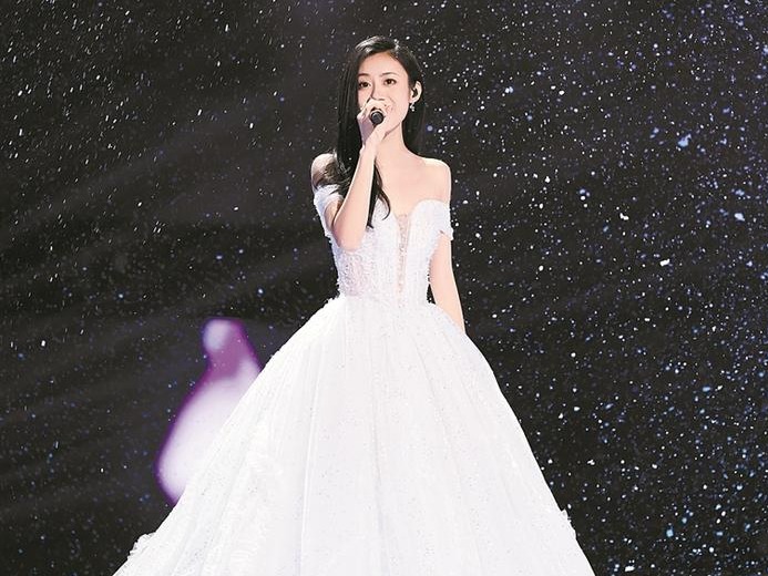 唱出粤语歌曲独特声韵——访《2021中国好声音》总冠军、深大应届毕业生伍珂玥
