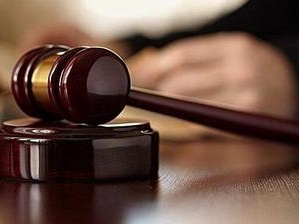 连云港中院对上诉人许艳敲诈勒索案二审公开宣判