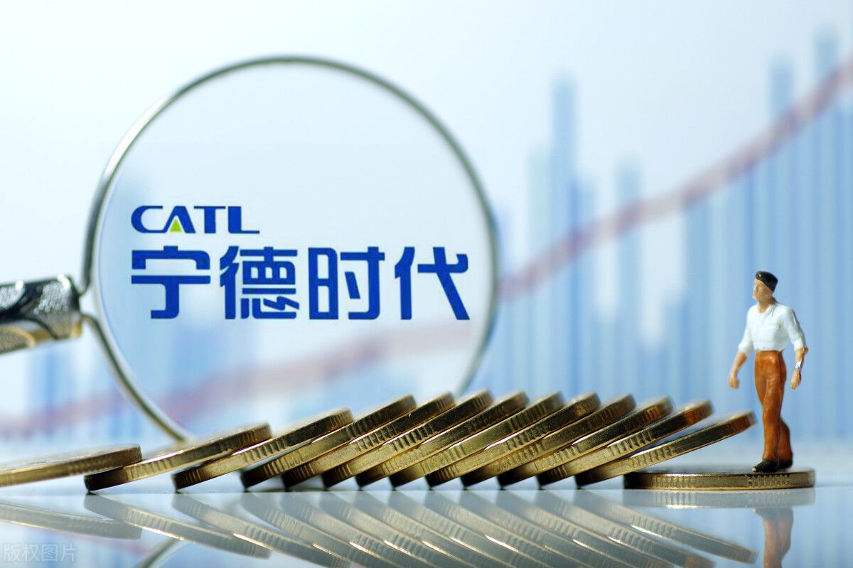 基金仓位三季度升至73.39%，宁德时代跻身第一大重仓股