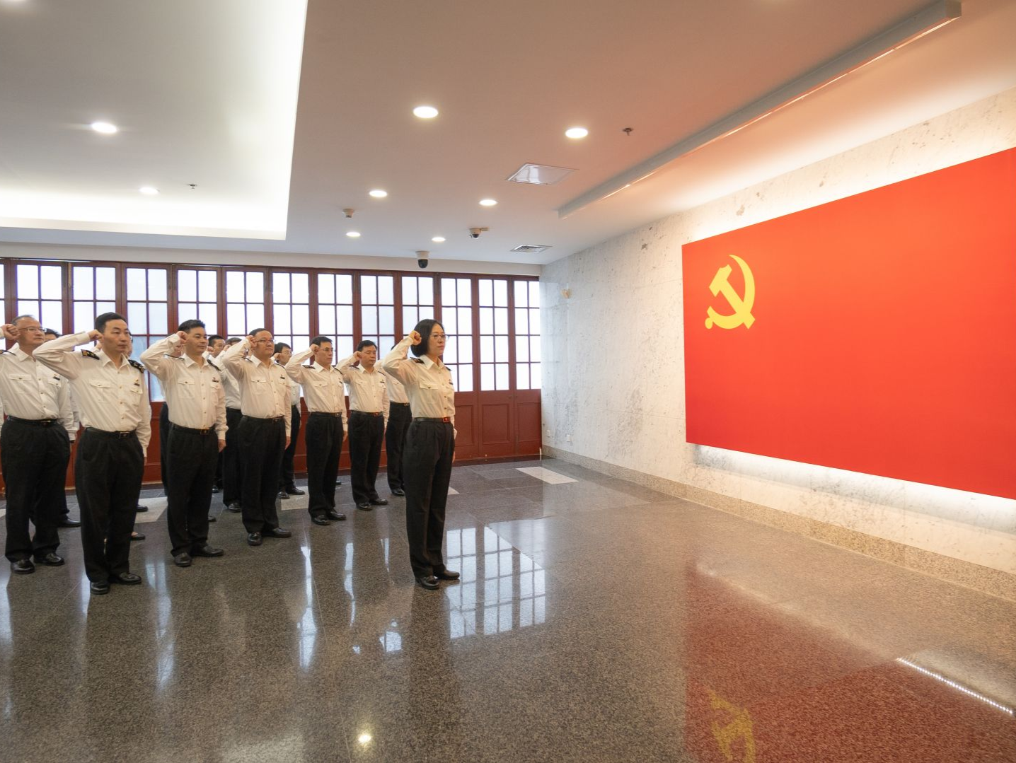 围绕中心 | 构建“三线五讲”党建业务融合模式，以高质量党建助力浦东高水平改革开放