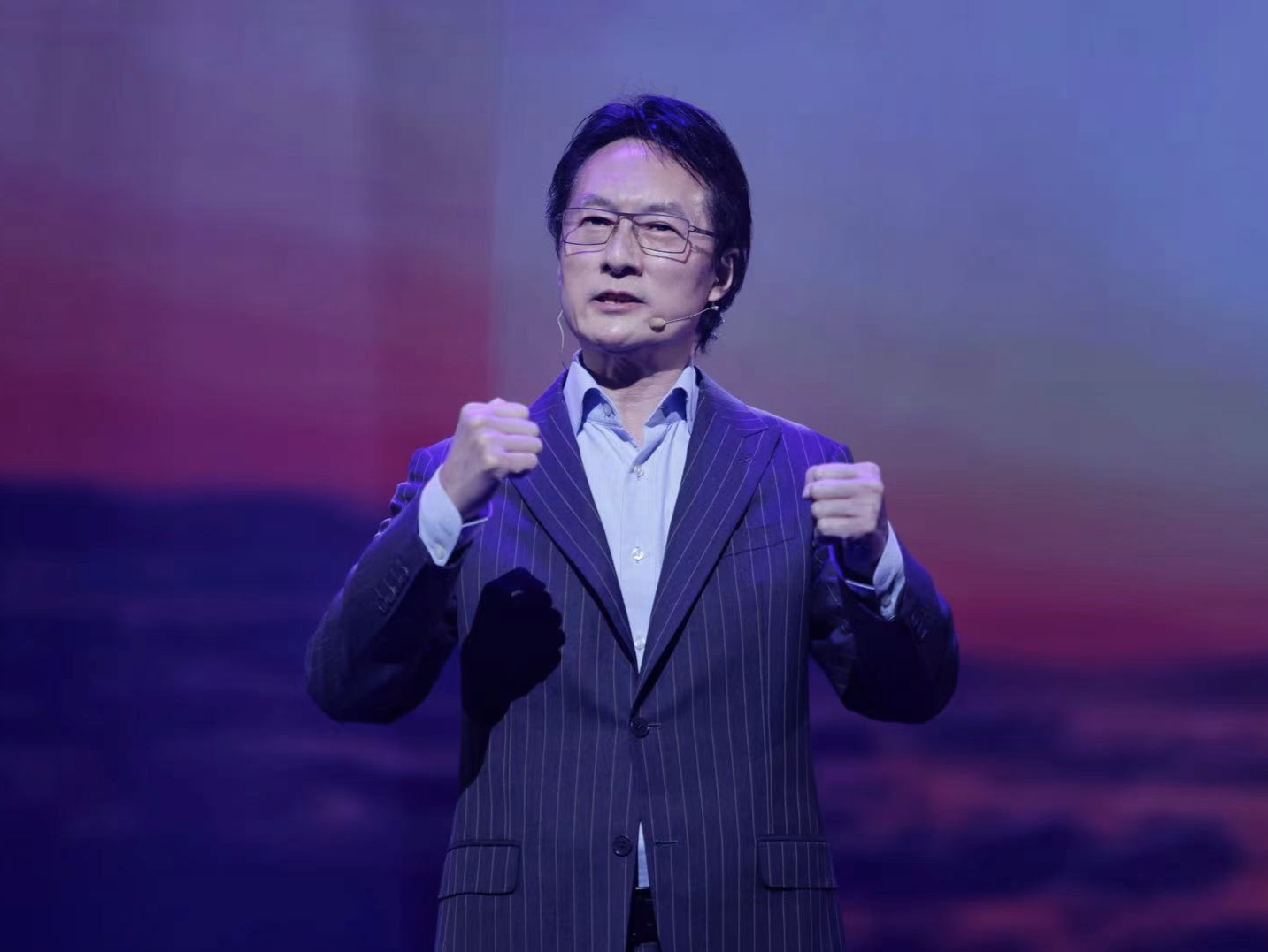 “第五届中华名人名篇朗诵会”精彩纷呈 147.5万人次同时在线观看
