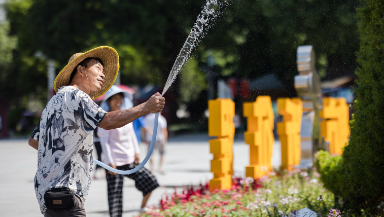 广州最高气温连续10天超34℃，周四起雷雨活跃