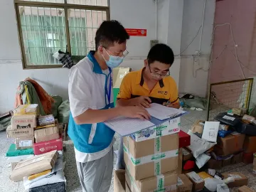 光明街道开展“守护寄递物流行业 筑牢禁毒安全防线”禁毒宣传活动  