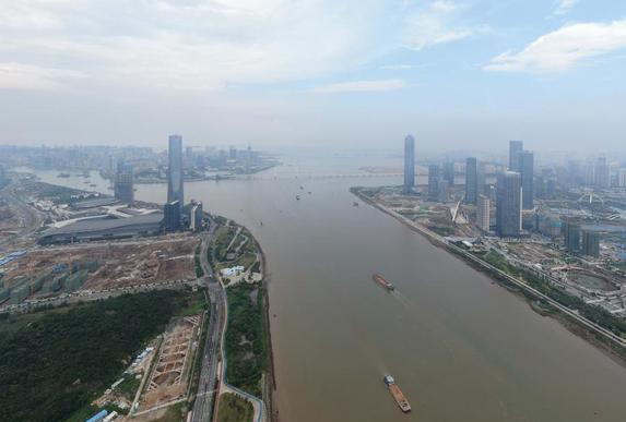 湾区立南海 当惊世界殊