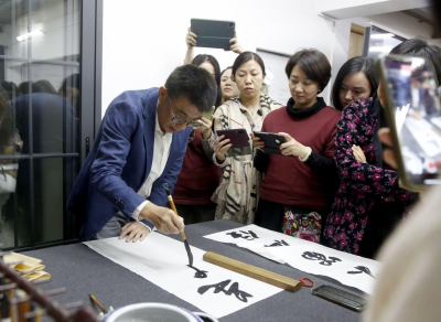 第二届何香凝美术馆女子艺术公益高级研修班开班