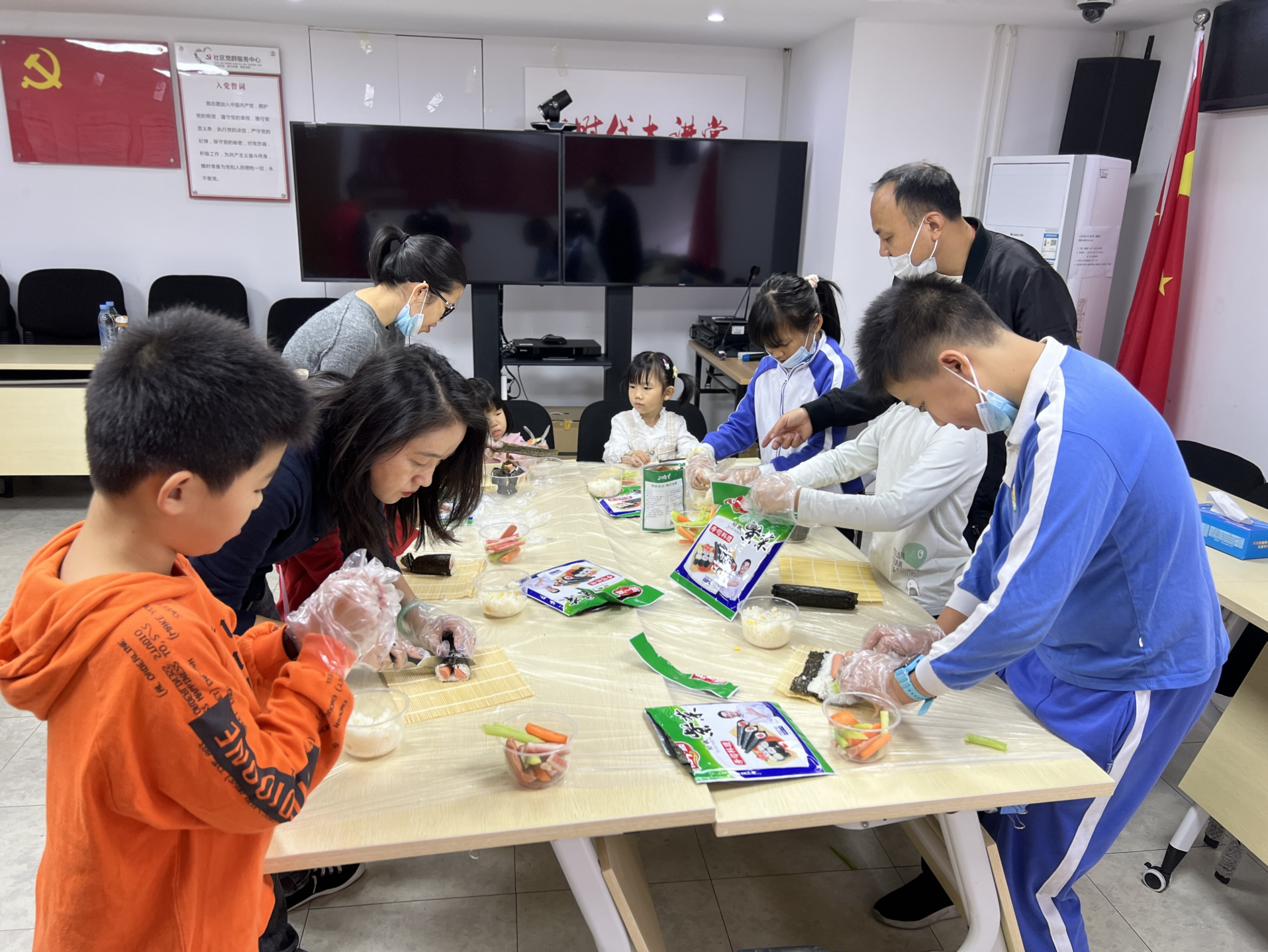 我为群众办实事丨翠达社区党委开展“无界社区，温暖翠达”美食分享活动