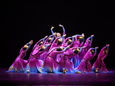 积淀了岁月的舞步依旧动人  首届“深圳中老年舞蹈展演”举行
