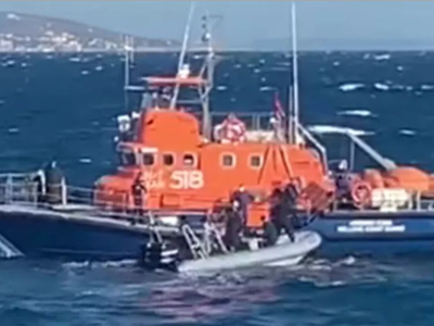 一船只在希腊希俄斯岛附近沉没 1人失踪 4人死亡