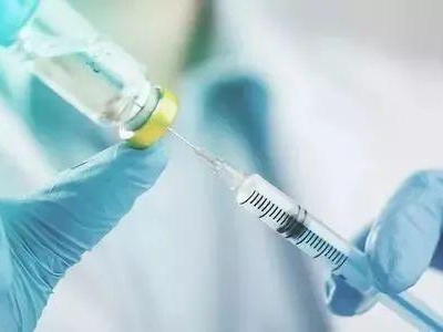 秋冬季为流感流行期，疾控专家提醒老人和儿童可接种流感疫苗