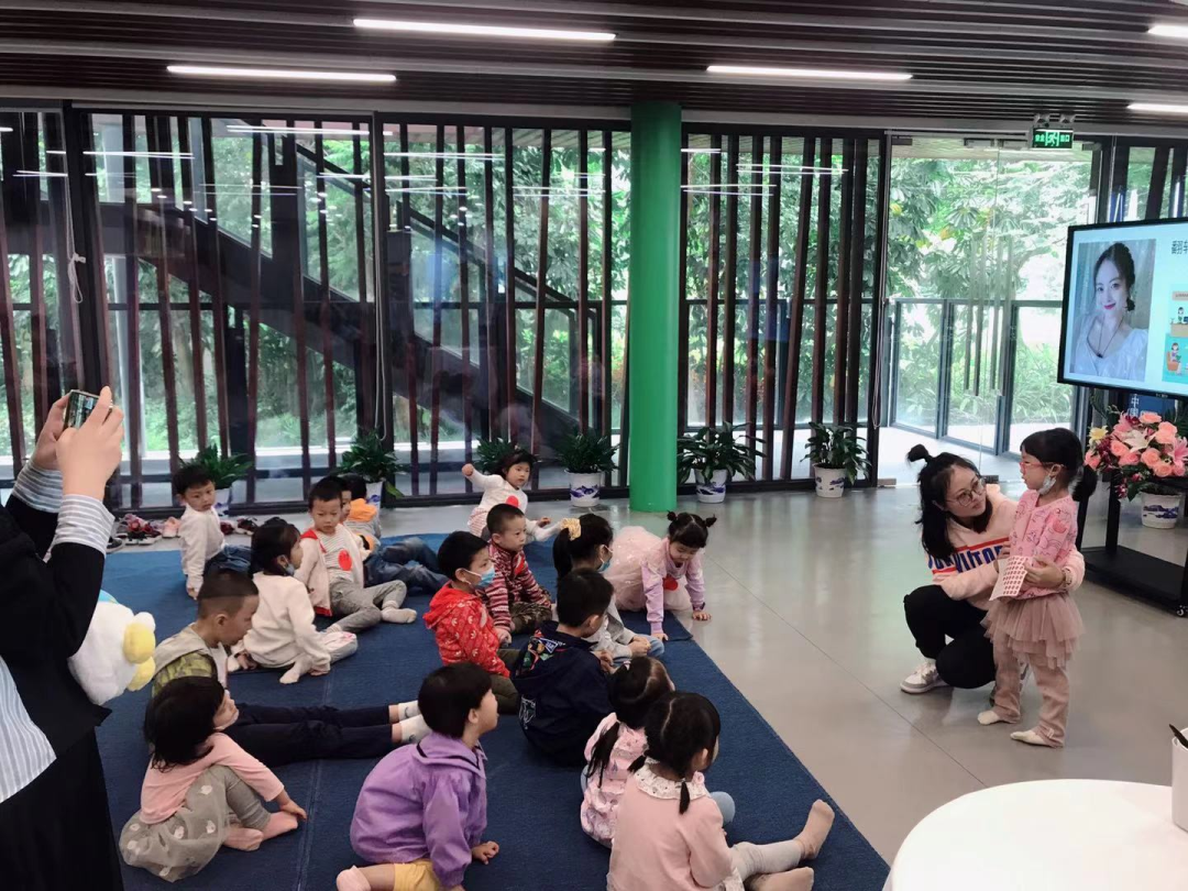 香蜜分馆丨在深秋弹唱一曲青春的歌谣