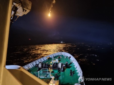 韩国一渔船倾覆，4名中国船员落水失踪