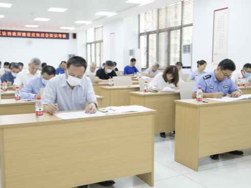 抓好领导干部“关键少数”，龙华区开展法治政府建设应知应会学习考核