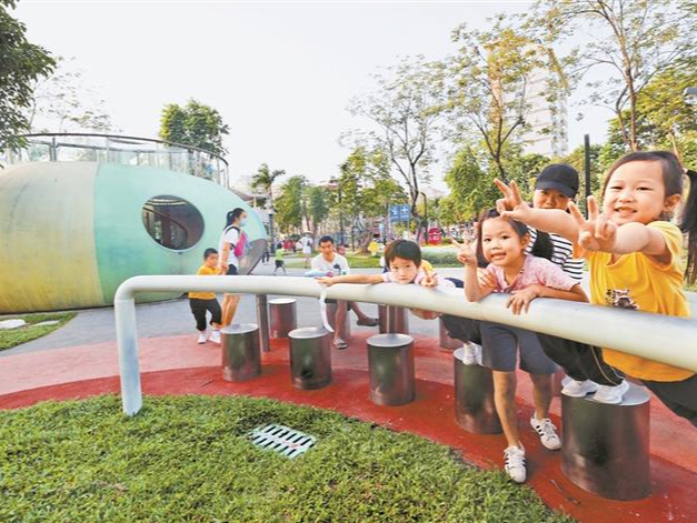 宝安：让儿童在自己的地盘做主 城市森林里“种”出五彩斑斓童真世界 | 走进民生实事现场