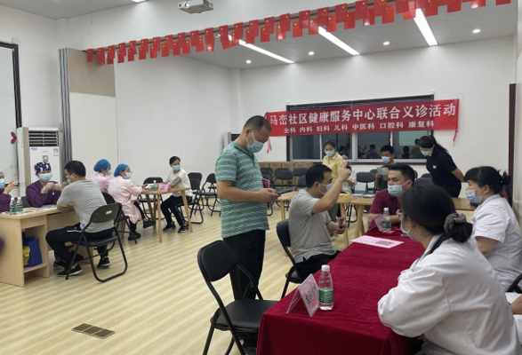 我为群众办实事 | 马峦义诊服务走进工业园，温暖职工心