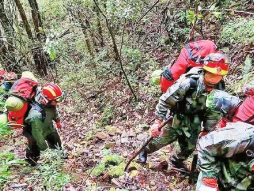 4名地质人员失联8日，救援转为地毯式搜索分三个战区合围