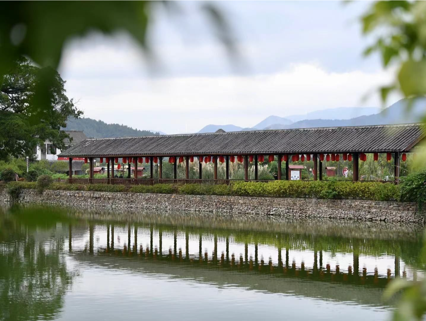 江西赣州龙南正桂村：高铁门前过，旅游兴起来