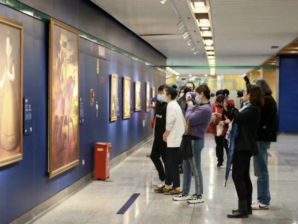 《地铁遇见普拉多》——地铁站里流动艺术盛宴