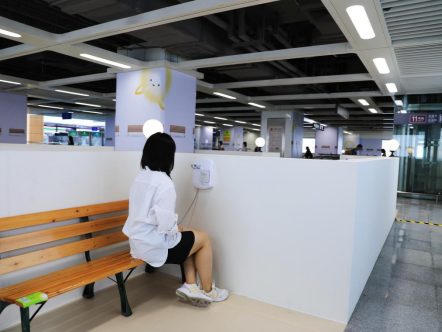 深圳地铁里的“微光”，可曾暖到了你