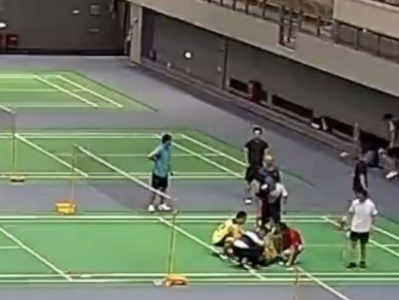深圳一教师打球时突然晕倒昏迷，赛场上演“黄金四分钟”教科书式急救
