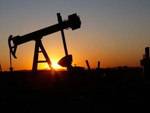 为遏制油价飙升，美国政府宣布释放5000万桶战略石油储备