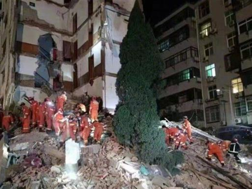 南昌一6层居民楼局部坍塌致4人死亡，小区住户多为老年人