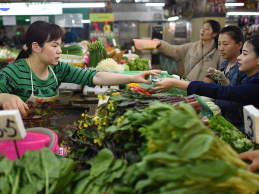 新华每日电讯：各地菜价接连上涨原因有哪些？几时降？