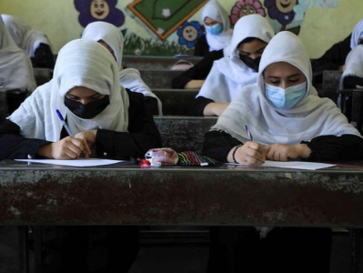 阿富汗一省重设女子中学，超30万女性将继续接受教育