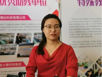 礼遇模范、崇德向善的社会风尚，让“雨燕”张莹莹从深圳起飞