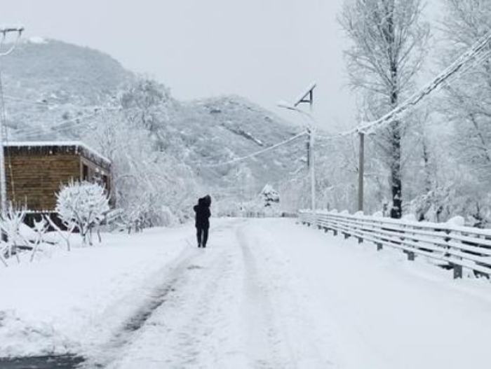 暴雪蓝色预警！北京西部和北部山区局地有大雪