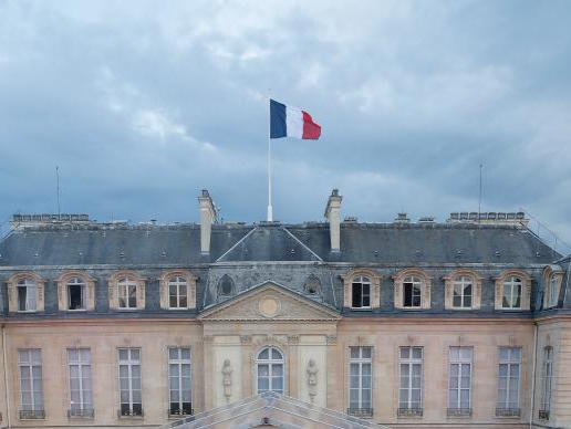 法国检方对发生在总统府内的“性侵案”展开调查