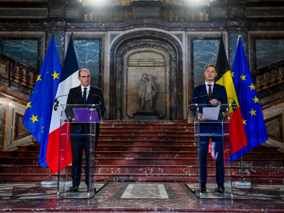 法国总理卡斯泰新冠病毒检测结果呈阳性