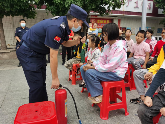 马山头社区面向青少年群体开展消防安全知识宣传  