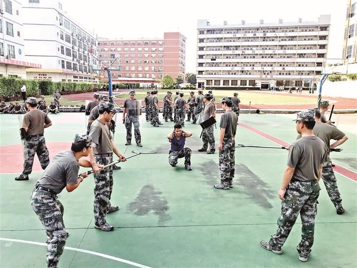 玉塘街道组织民兵参加军事技能集训 全面提升应急应战能力