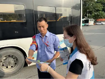 光明街道开展“拒绝毒驾，平安出行”禁毒宣传活动