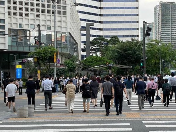 疫情后韩国首次接待外国旅游团，核酸检测阴性可免隔离