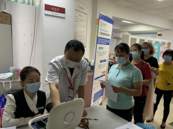 西丽街道丽湖社区开展民生微实事——心脑血管疾病预防筛查  