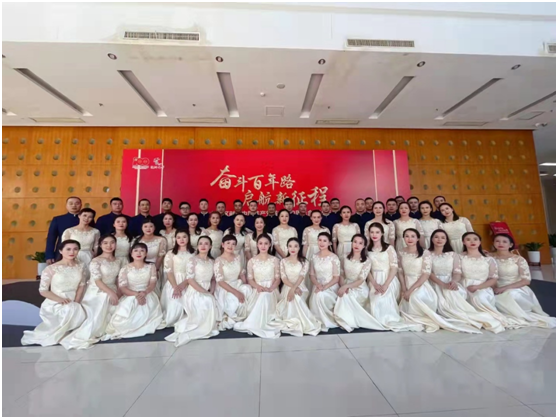 龙华区献礼中国共产党成立100周年合唱比赛举行，这支队伍荣获金奖