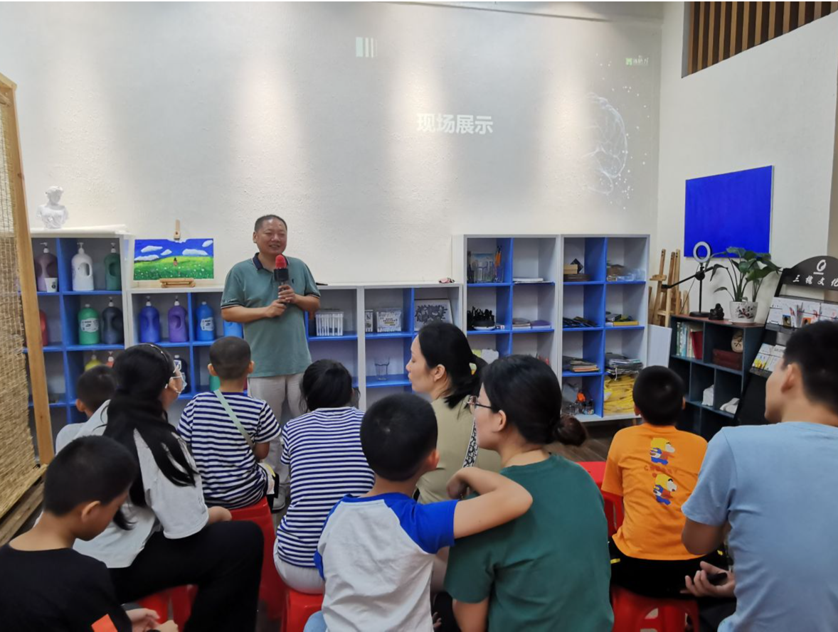 “超强脑力”成果观摩会走进光明社区