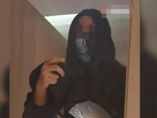 网友发视频称在商场女厕发现偷拍者，警方：嫌疑人被行拘十日