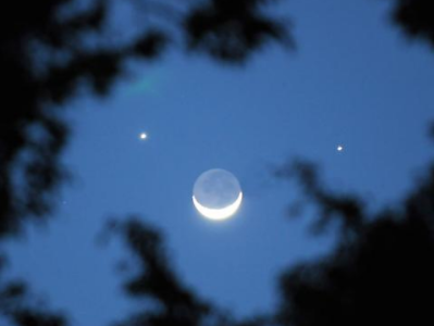 11日晚天宇将上演“双星伴月”