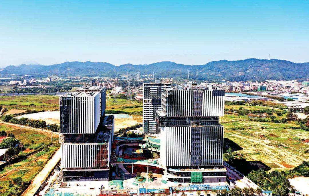 漂亮大气+科技感十足！光明科学城启动区五栋大楼披“靓装”！