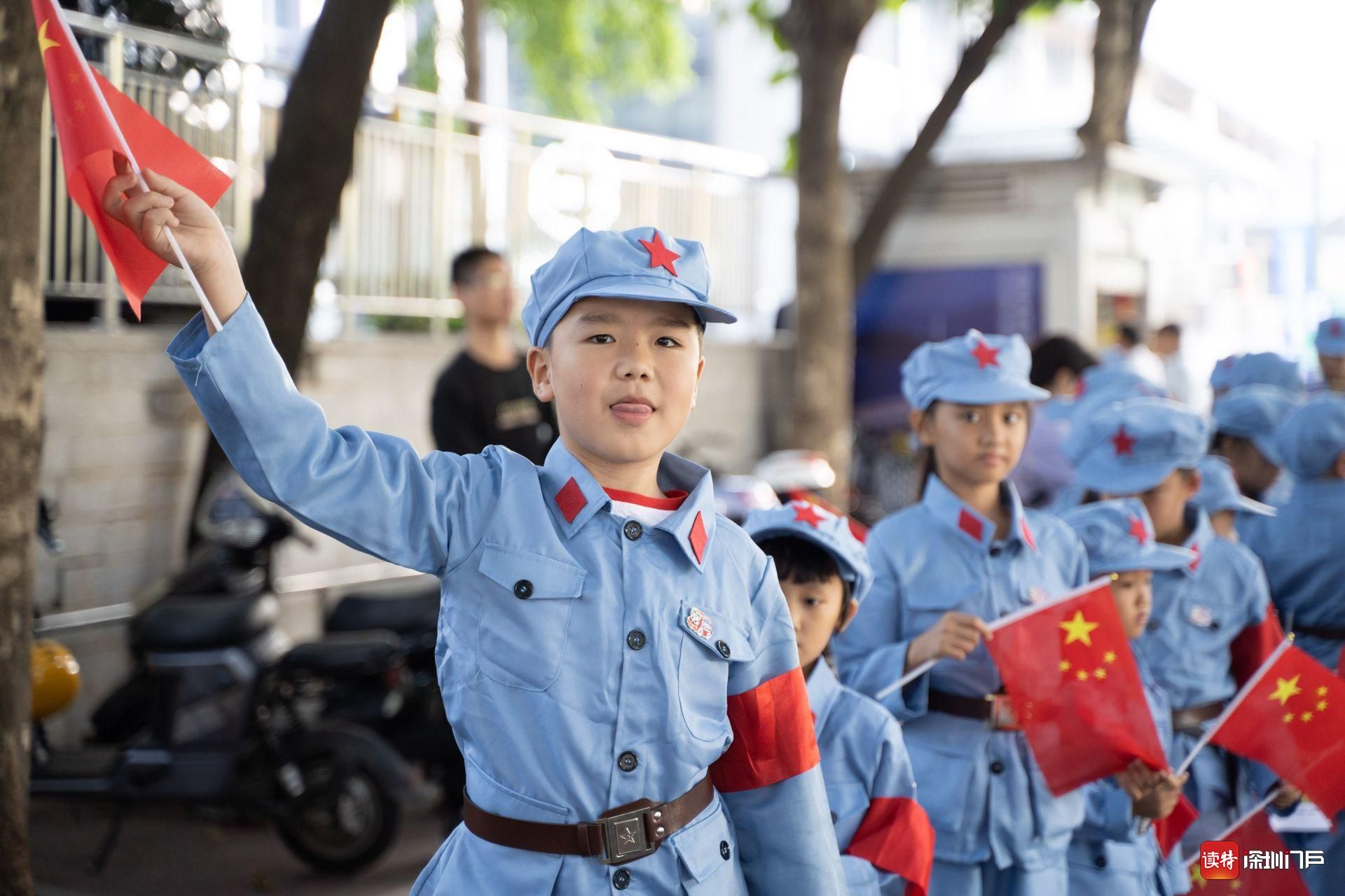 深圳 “红胖子”观光巴士开展“童心向党·逐梦前行”主题教育实践活动