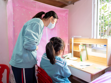 深圳罗湖“一平米小书房”为困境儿童成长筑梦