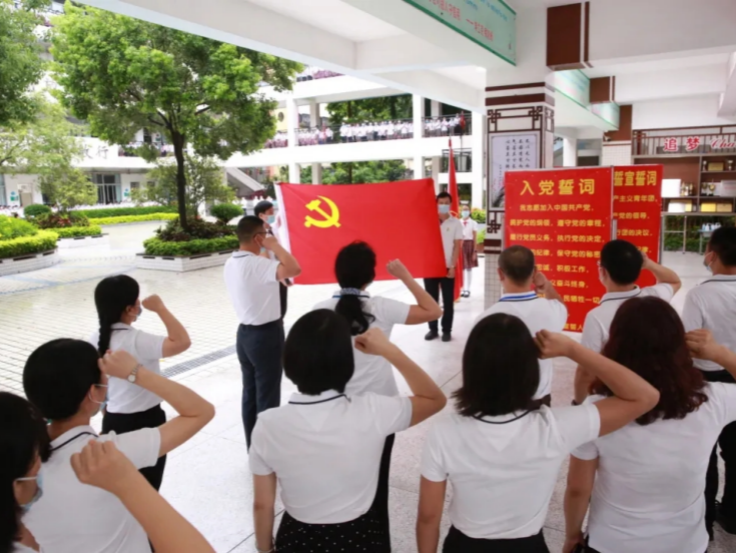聆听党史故事，传承红色基因！松坪二小开展党史学习教育