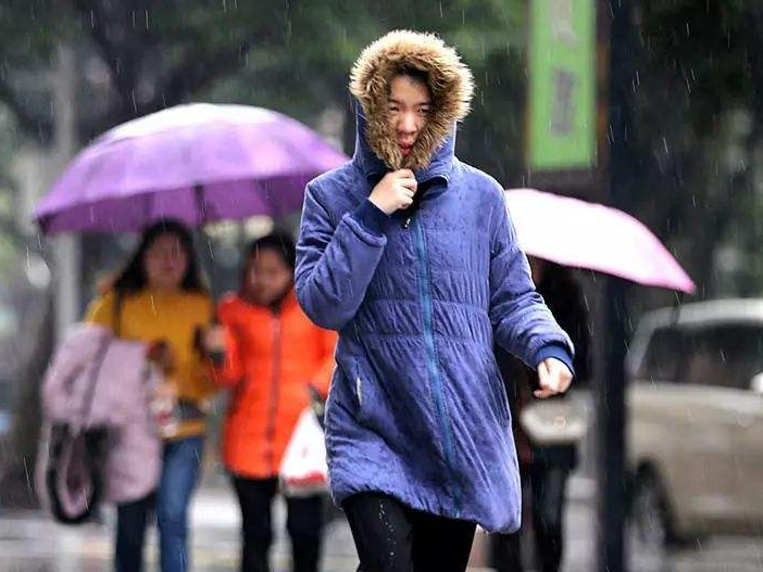 深圳寒冷预警升级为橙色！26日夜间寒潮补充影响，27日体感非常寒冷