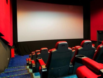 国家电影局：元旦春节期间确保电影院预约限流、排片间隔到位