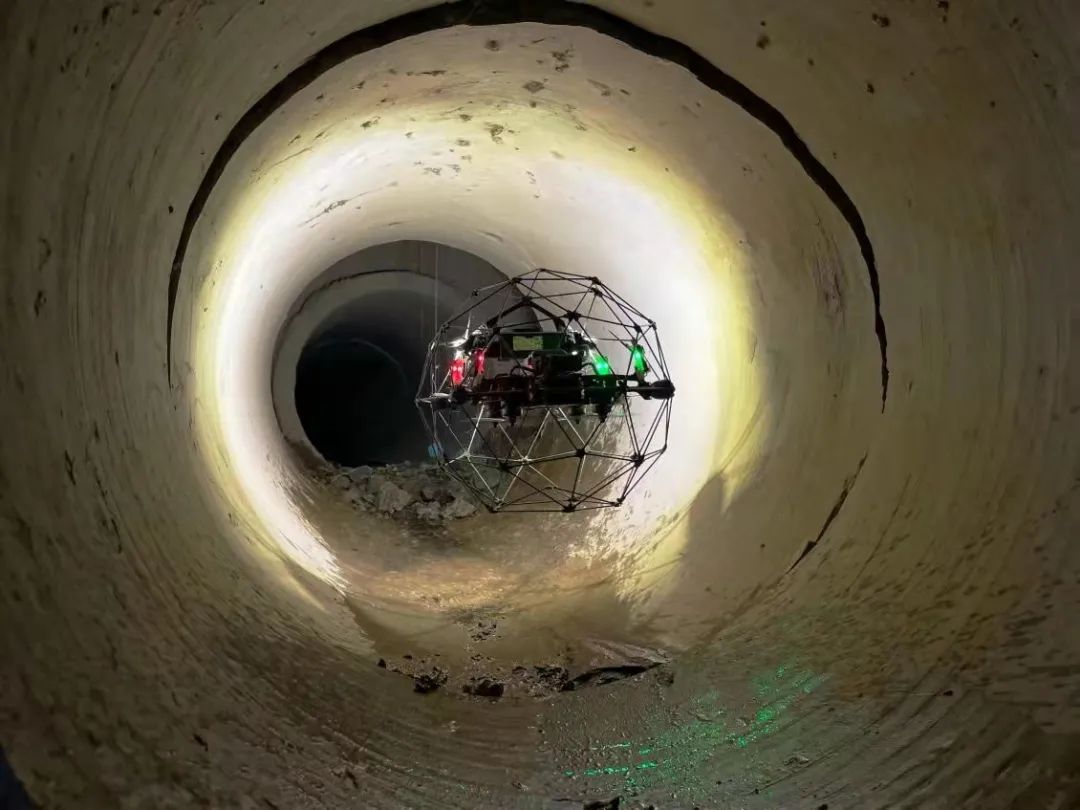 坪山引入全市首台360度防碰撞工业级无人机 解锁暗渠（涵）检测新姿势